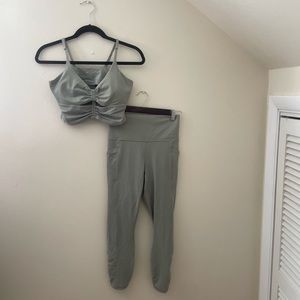 Athleta workout set top size medium bottoms size small